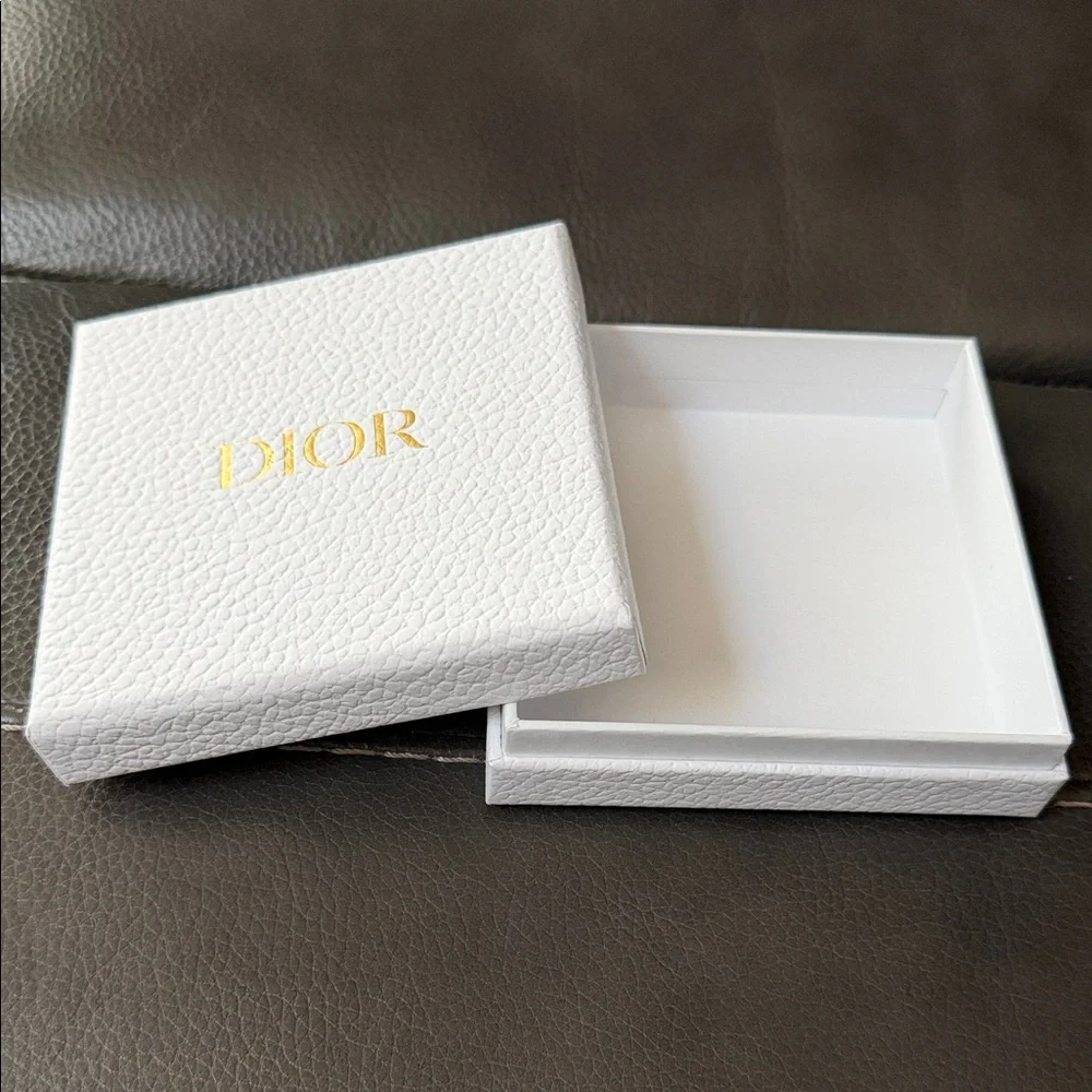 Dior White and Gold Signature Box - Picture 2 of 6